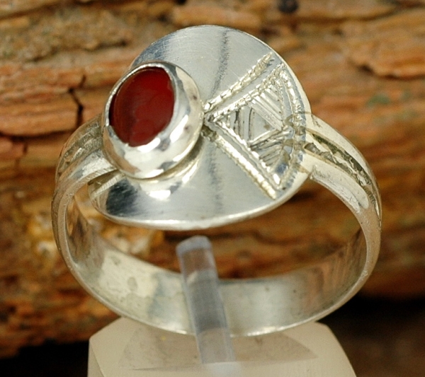 Schöner Tuareg Ring - Silber mit Achat - verstellbar