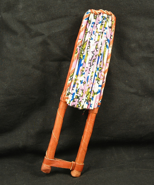 Toller Afrika Fächer in Pink - Schönes Paisley Muster - zugeklappt