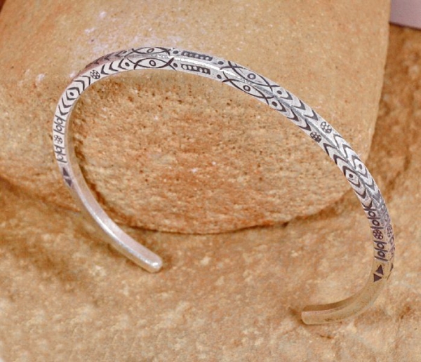 Tuareg Armspange - Schmal & Viereckig aus Silber