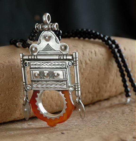 Tuareg Halskette mit extravagantem Anhänger