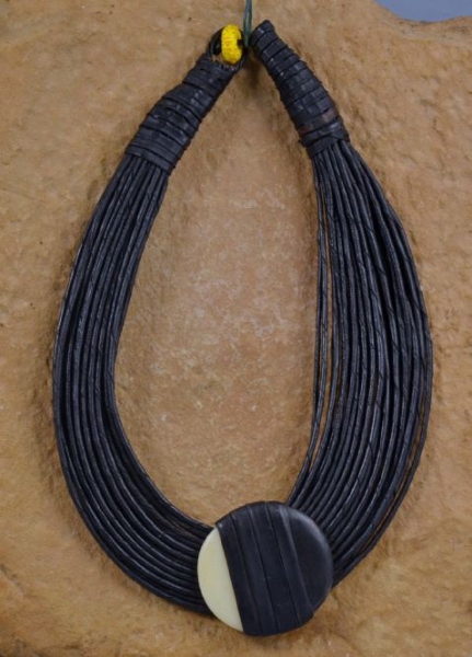 Tuareg Halskette mit Leder & Holz - Tuareg Schmuck