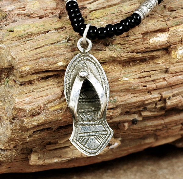 Tuareg Kette mit Filigranem Sandalen Silber Anhänger