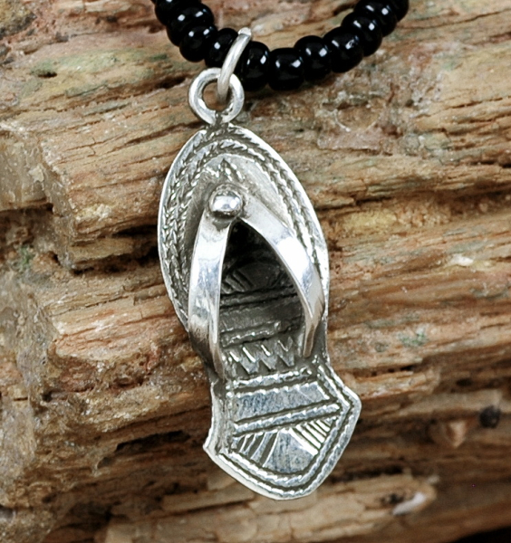 Tuareg Kette mit Filigranem Sandalen Silber Anhänger