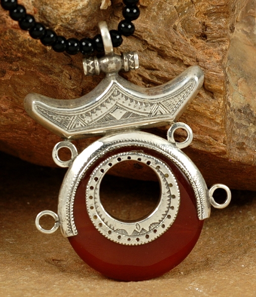 Tuareg Kette mit rotem Achat Anhänger - Tuaregschmuck
