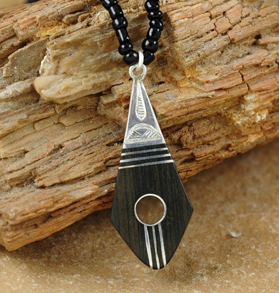 Tuaregschmuck - Ebenholz Anhänger & Silber Einlagen