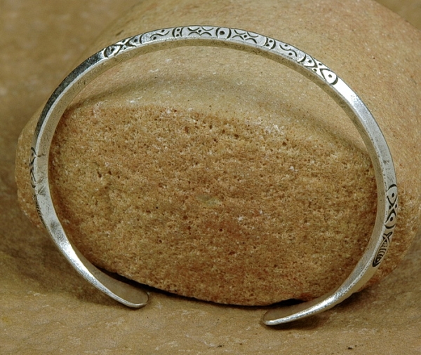 Tuaregschmuck - Schmaler Tuareg Armreif aus Silber